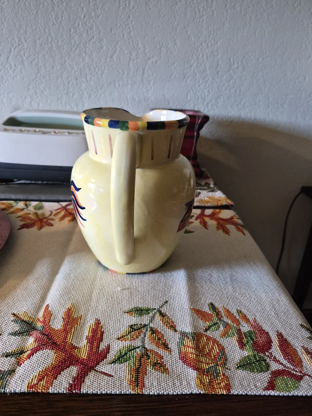 Inspirado yellow ceramic